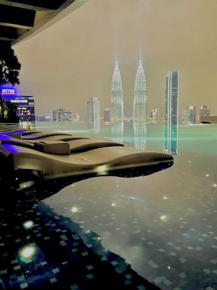 Apartment Largest Rooftop Infinity Swimming Pool At Eaton Residence Kuala Lumpur