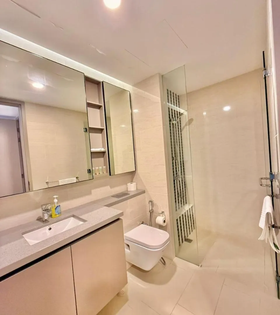 Apartment Largest Rooftop Infinity Swimming Pool At Eaton Residence Kuala Lumpur